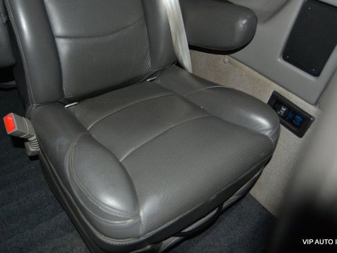 Used 2020 GMC Savana 2500 Extended w/ Enhanced Convenience Package image 38