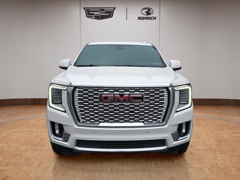Used 2022 GMC Yukon XL Denali AWD/4WD image 9