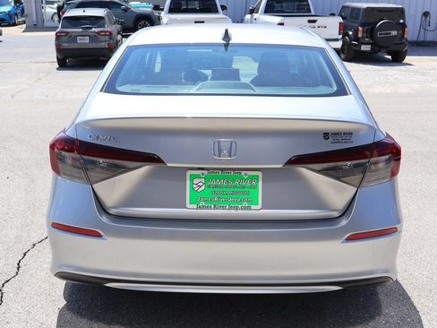 Used 2025 Honda Civic LX image 4