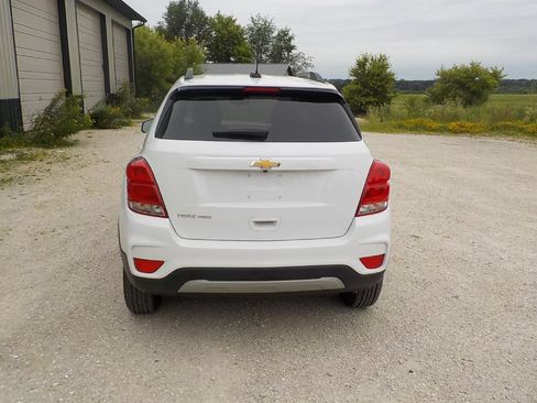 Used 2022 Chevrolet Trax LT w/ LT Convenience Package AWD/4WD image 6