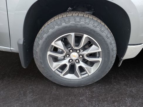 New 2025 Chevrolet Silverado 1500 LT image 15