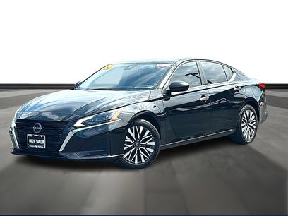 Used 2025 Nissan Altima 2.5 SV