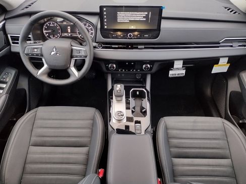 New 2026 Mitsubishi Outlander Trail Edition image 2