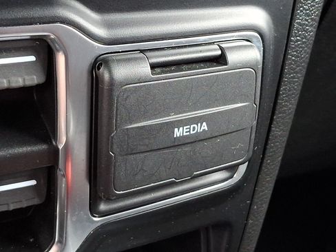 Used 2021 Jeep Wrangler Unlimited Sahara AWD/4WD image 26