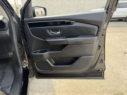 Used 2025 Honda Pilot EX-L image 14