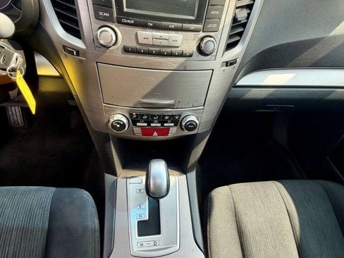 Used 2013 Subaru Outback 2.5i Premium AWD/4WD image 13