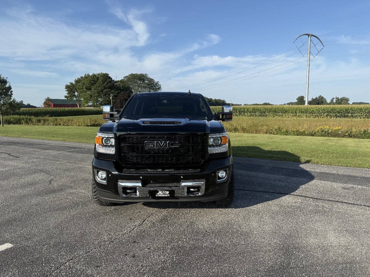 Used 2019 GMC Sierra 2500 SLT w/ Duramax Plus Package AWD/4WD image 3