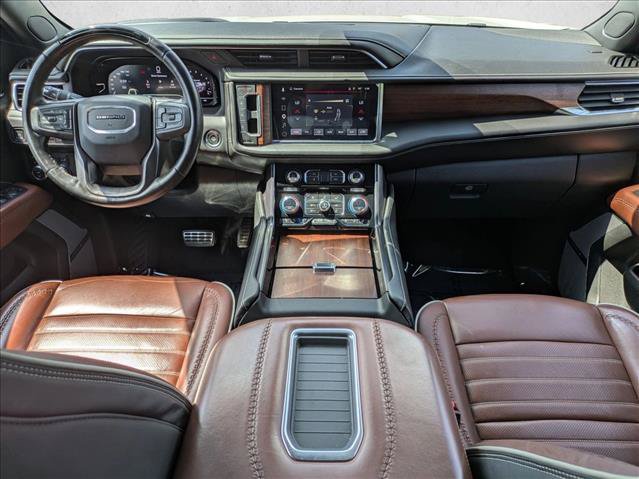 Used 2023 GMC Yukon XL Denali Ultimate AWD/4WD image 16