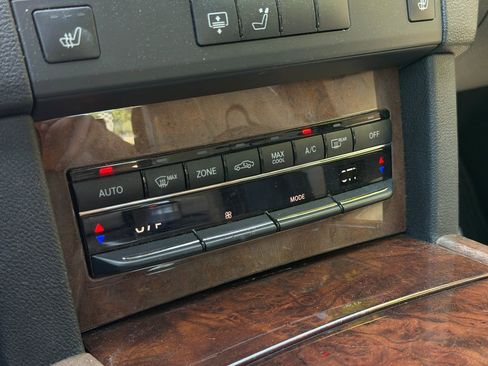 Used 2012 Mercedes-Benz E 350 Sedan image 23