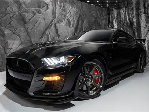 Used 2020 Ford Mustang Shelby GT500 w/ Carbon Fiber Track Pack image 1