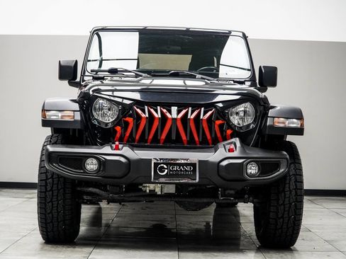 Used 2020 Jeep Gladiator Rubicon w/ Trailer Tow Package image 8