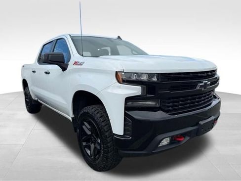 Used 2021 Chevrolet Silverado 1500 LT Trail Boss w/ Convenience Package II image 1