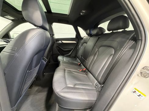 Used 2018 Audi Q3 2.0T Premium w/ Convenience Package AWD/4WD image 23