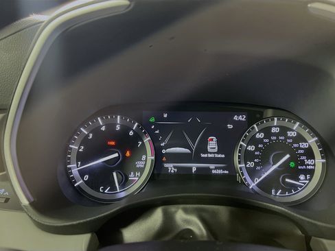 Used 2021 Toyota Highlander XLE image 21