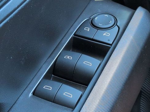 Used 2024 GMC Canyon Elevation w/ Convenience Package image 25