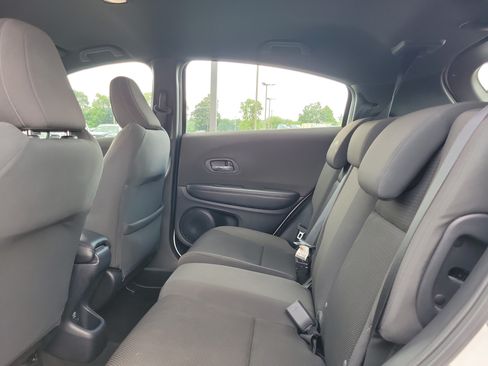 Used 2019 Honda HR-V Sport image 11