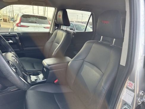 Used 2024 Toyota 4Runner TRD Off-Road Premium image 6