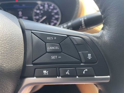 Used 2024 Nissan Sentra SV w/ SV Premium Package FWD image 17