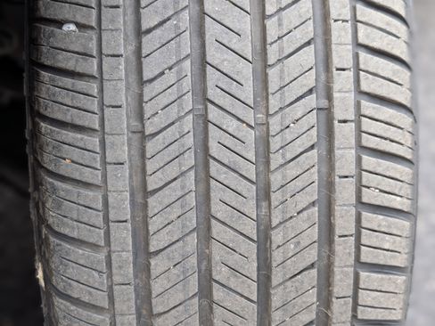 Used 2024 Volkswagen Taos S image 33