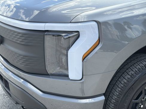 Used 2025 Ford F150 Lightning XLT AWD/4WD image 6