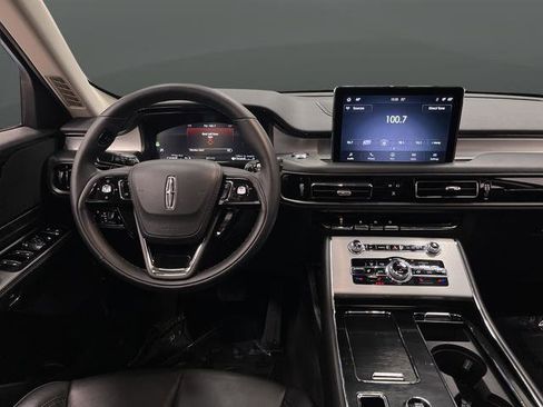 Used 2023 Lincoln Aviator AWD w/ Premium Package image 5