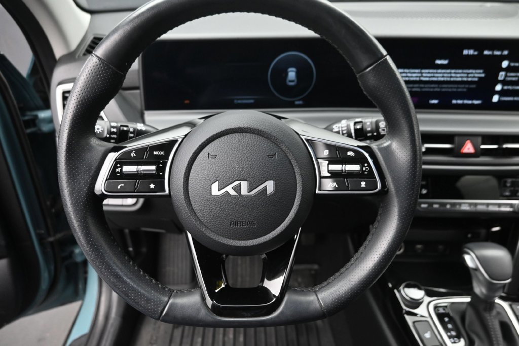 Used 2024 Kia Seltos SX AWD/4WD image 17