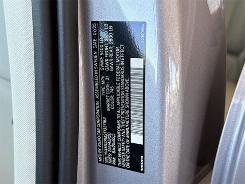 New 2026 Volvo XC60 B5 Ultra image 28