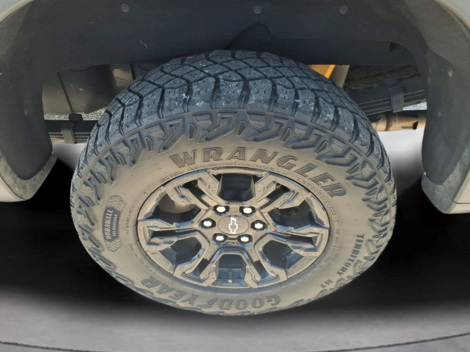 Used 2024 Chevrolet Silverado 1500 ZR2 w/ Technology Package AWD/4WD image 10