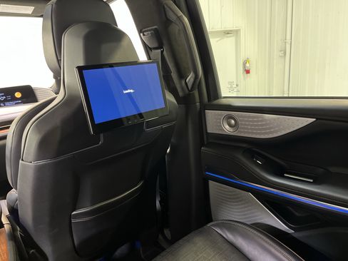 Used 2025 Lincoln Navigator Black Label image 24