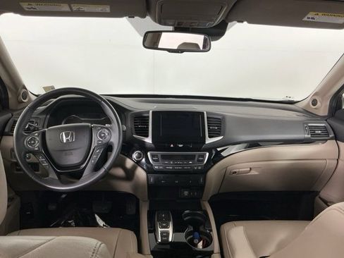 Used 2017 Honda Pilot Touring image 24