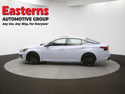 Used 2023 Nissan Altima 2.5 SR w/ SR Premium Package image 60