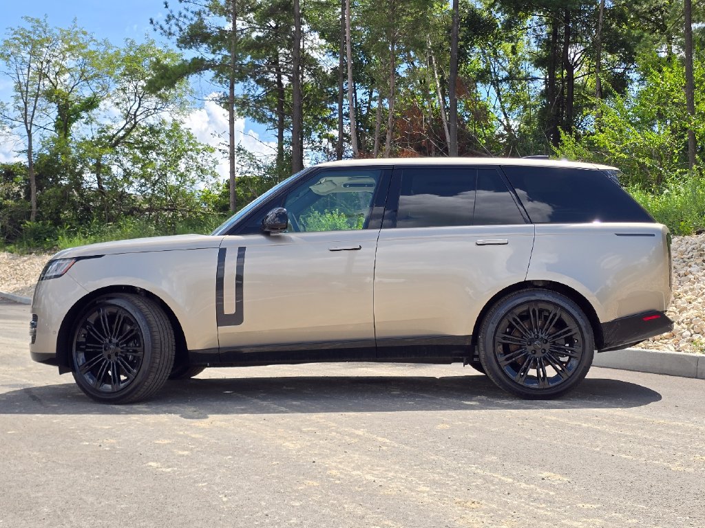 New 2026 Land Rover Range Rover SE AWD/4WD image 3