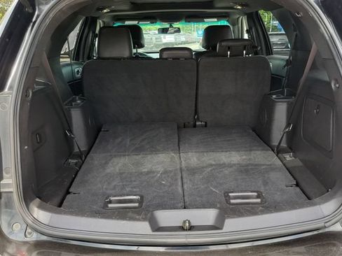 Used 2015 Ford Explorer XLT w/ Equipment Group 202B AWD/4WD image 8