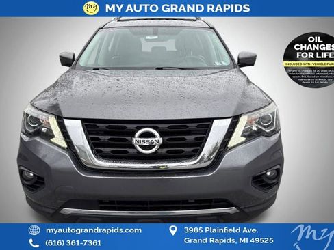Used 2017 Nissan Pathfinder SL w/ SL Premium Package image 3