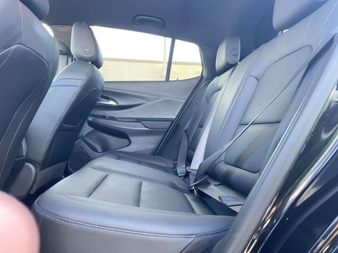 Used 2025 Buick Envista Sport Touring image 25