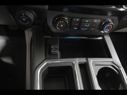 Used 2019 Ford F150 XLT w/ Equipment Group 302A Luxury AWD/4WD image 19