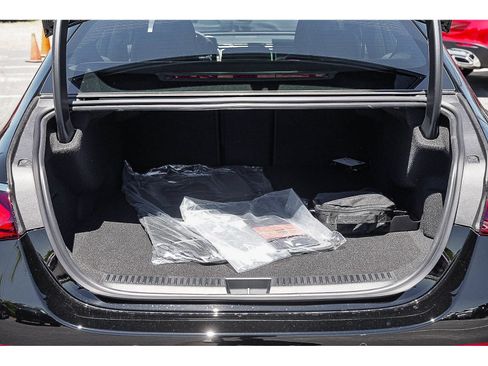 New 2026 Mercedes-Benz E 53 AMG e 4MATIC Sedan image 28