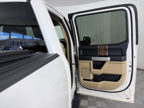 Used 2016 Ford F150 Lariat w/ Equipment Group 501A Mid AWD/4WD image 29