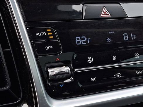Used 2021 Kia Sorento SX image 23
