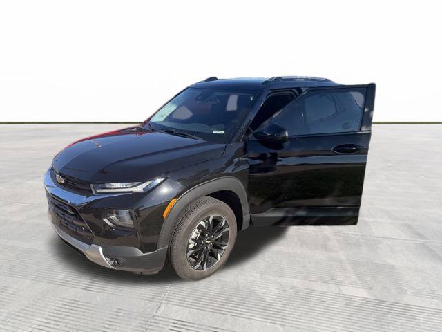 Used 2023 Chevrolet TrailBlazer LT w/ Convenience Package AWD/4WD image 2