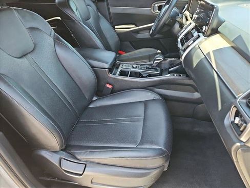 Used 2022 Kia Sorento S w/ Panoramic Sunroof Package AWD/4WD image 28