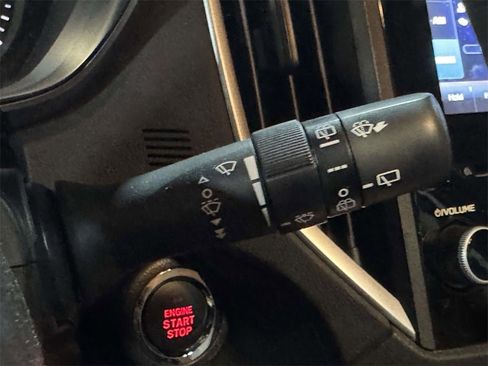 Used 2023 Subaru Crosstrek 2.0i Premium image 24