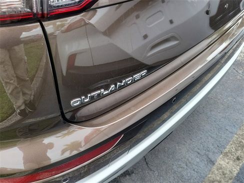 Used 2022 Mitsubishi Outlander SEL image 5