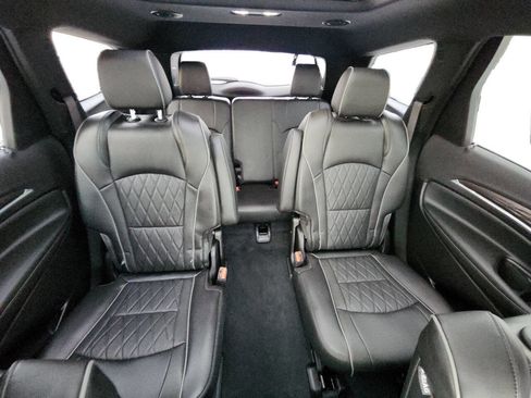 Used 2024 Buick Enclave Avenir w/ Avenir Technology Package image 13