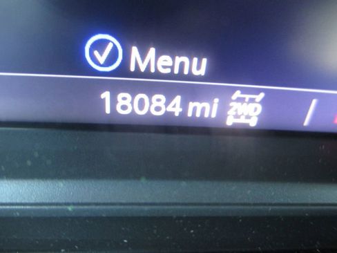 Used 2022 GMC Sierra 3500 AT4 w/ AT4 Preferred Package AWD/4WD image 32