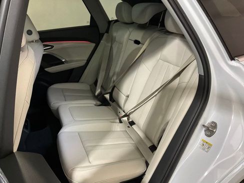 New 2025 Audi Q5 2.0T Premium image 17