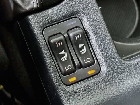 Used 2017 Subaru Crosstrek 2.0i Premium AWD/4WD image 19