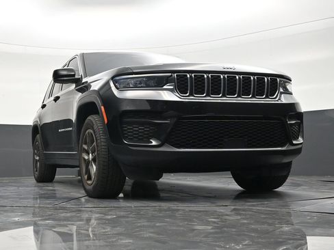 Used 2024 Jeep Grand Cherokee Laredo X w/ Luxury Tech Group I AWD/4WD image 26