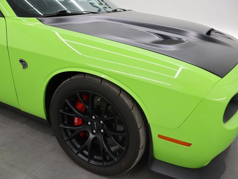 Used 2015 Dodge Challenger SRT Hellcat image 22