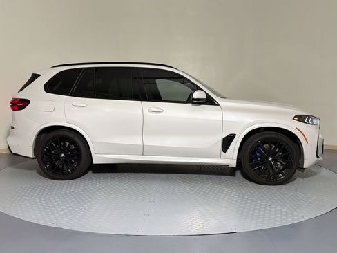 Used 2026 BMW X5 xDrive40i w/ M Sport Package AWD/4WD image 6